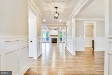 2103 Greenwich St, Falls Church, VA 22043 - photo 5