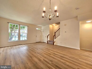 15330 Elizabeth Burbage Loop, Woodbridge, VA 22191 - photo 2