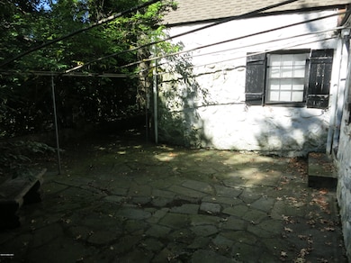 12 Hidden Brook Rd, Riverside, CT 06878 - photo 2