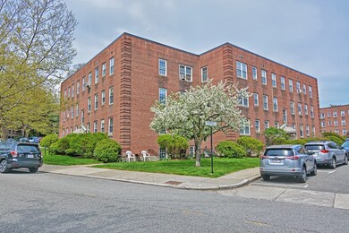 1 Lanark Rd unit 7, Brookline, MA 02445 - photo 2