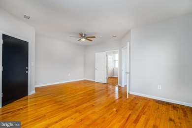 1537 S 6th St unit 3R, Philadelphia, PA 19147 - photo 4