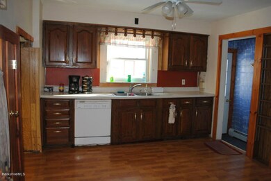 33 kitchen