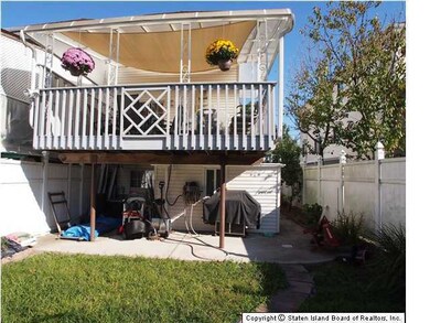 646 Seaview Ave, Staten Island, NY 10305 - photo 3