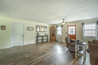 162 Raccoon Hill Ln. HD-28