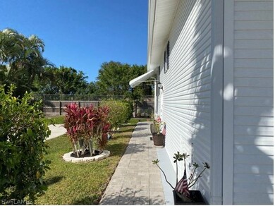 103 Cheetah Dr unit 103, Naples, FL 34114 - photo 3