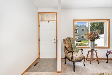 577 Woodduck Dr unit J, Woodbury, MN 55125 - photo 3