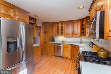 701 Oxford Ln, Wallingford, PA 19086 - photo 4