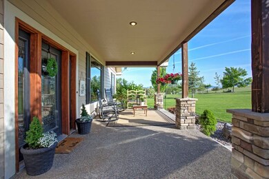 22-3522TrailsEndRoad