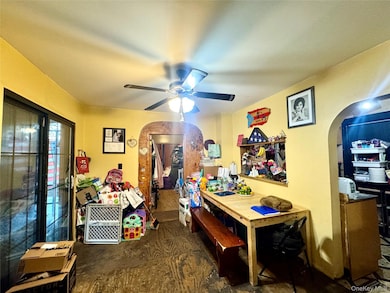 134-15 102nd Ave, South Richmond Hill, NY 11419 - photo 3