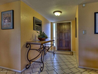 003_Foyer