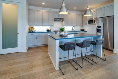 2321 NW Skyline Ranch Rd, Bend, OR 97701 - photo 5