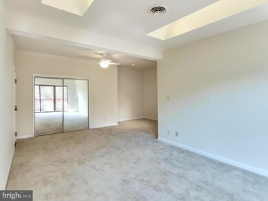 2704 Dartmouth Rd unit 10, Alexandria, VA 22314 - photo 7