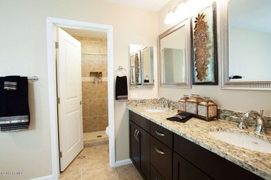 19 Master Bath
