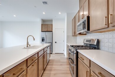 4301 Park Edge Ct, Las Vegas, NV 89141 - photo 6