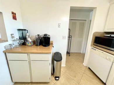 6600 Royal Palm Blvd unit 304B, Margate, FL 33063 - photo 6