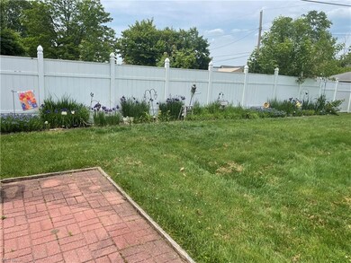 648 Vine St, Coshocton, OH 43812 - photo 4