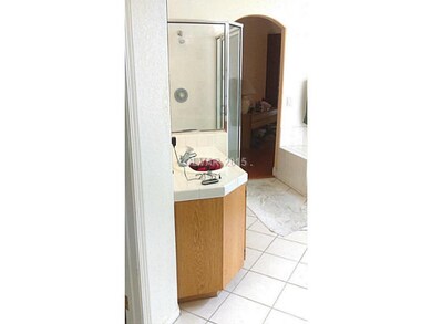 Master Bath/Spa.