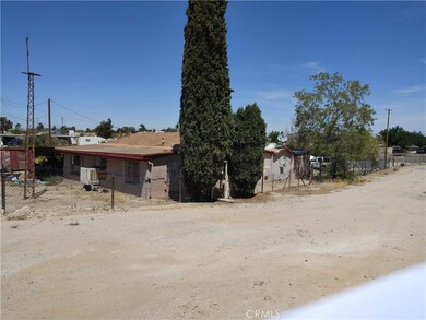 16742 Sunset Dr, Victorville, CA 92395 - photo 3