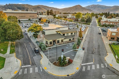10 N Chelan Ave, Wenatchee, WA 98801 - photo 3