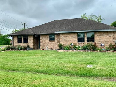 101 Ronald Ave, Bay City, TX 77414 - photo 4