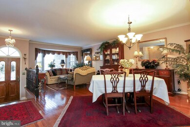 8046 Galla Knoll Cir, Springfield, VA 22153 - photo 7