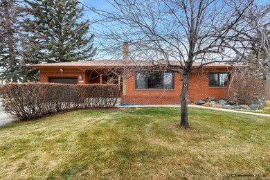 1804 Laurel Dr, Cheyenne, WY 82001 - photo 2