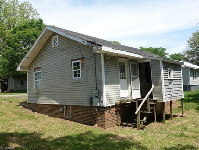 807 Ashdol St, Asheboro, NC 27203 - photo 2