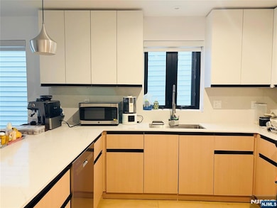 211 70th St unit 1, Guttenberg, NJ 07093 - photo 3