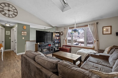 168 Waverly St, Manchester, NH 03109 - photo 3