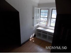 Window Seat Area