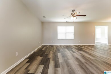 1092 Kerry Dr, Calera, AL 35040 - photo 2