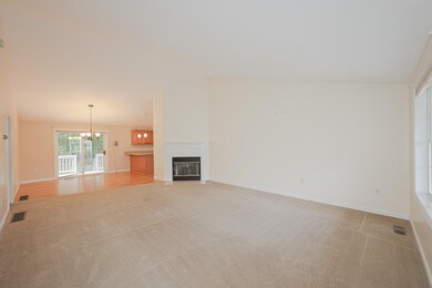 15 Stockton Dr unit U126, Nashua, NH 03063 - photo 4