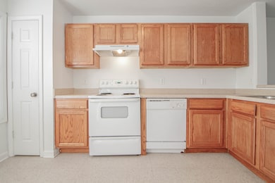 299 Raleigh Dr, Clarksville, TN 37043 - photo 2