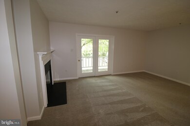 12204 Eagles Nest Ct unit H, Germantown, MD 20874 - photo 3
