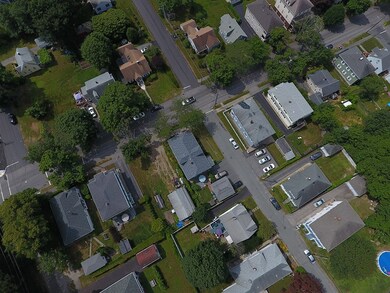 147 Bay View Ave, Bristol, RI 02809 - photo 2