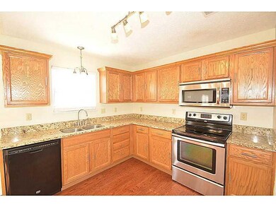 13006 Quarterback Ln, Fishers, IN 46037 - photo 5