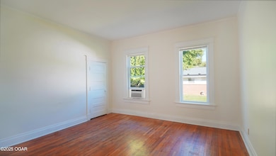 423 S Connor Ave, Joplin, MO 64801 - photo 5