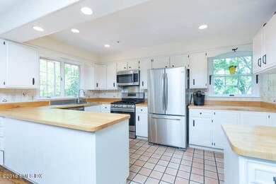 77 Gregory Rd Cos Cob CT 06807-small-013