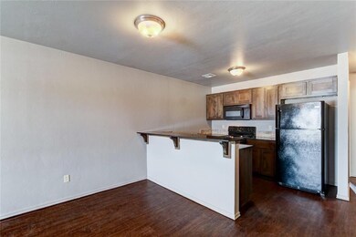 13807 Acme Rd unit 203, Shawnee, OK 74804 - photo 4