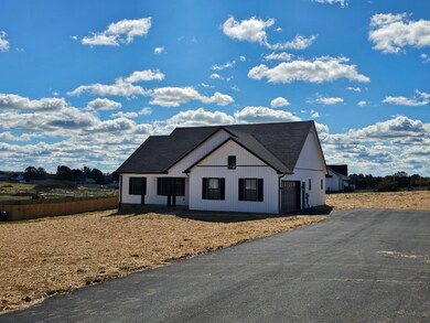 113 Gracelynn Cir, Harrodsburg, KY 40330 - photo 3