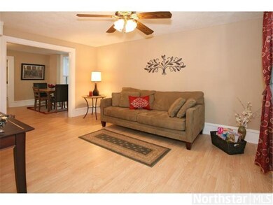 Great living room with updated neutral decor