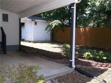 3813 Kivett Dr, Jamestown, NC 27282 - photo 4