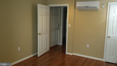 137 N Indian Aly unit 3, Winchester, VA 22601 - photo 2