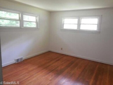 816 Lewis St, Asheboro, NC 27203 - photo 5