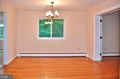 14517 Perrywood Dr, Burtonsville, MD 20866 - photo 7