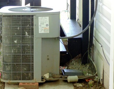 726 Sevier St, Shelbyville, TN 37160 - photo 3