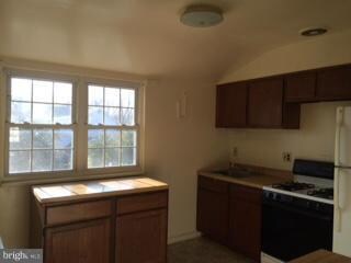 410 Main St unit 10, Laurel, MD 20707 - photo 3