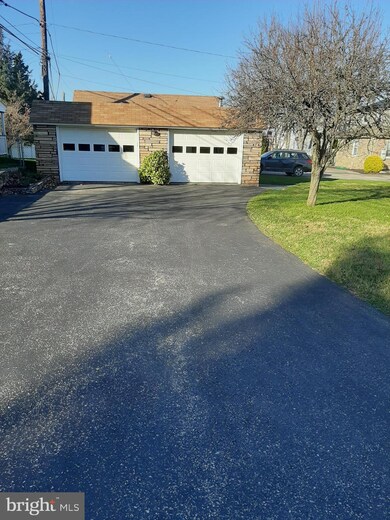 27 W North Ln, Conshohocken, PA 19428 - photo 6