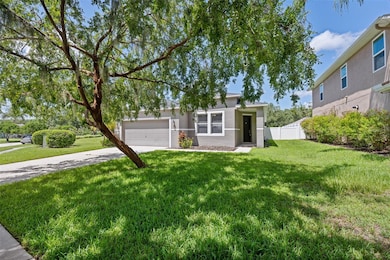 5713 Hawkpark Blvd, Lithia, FL 33547 - photo 2