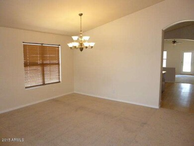 FORMAL DINING